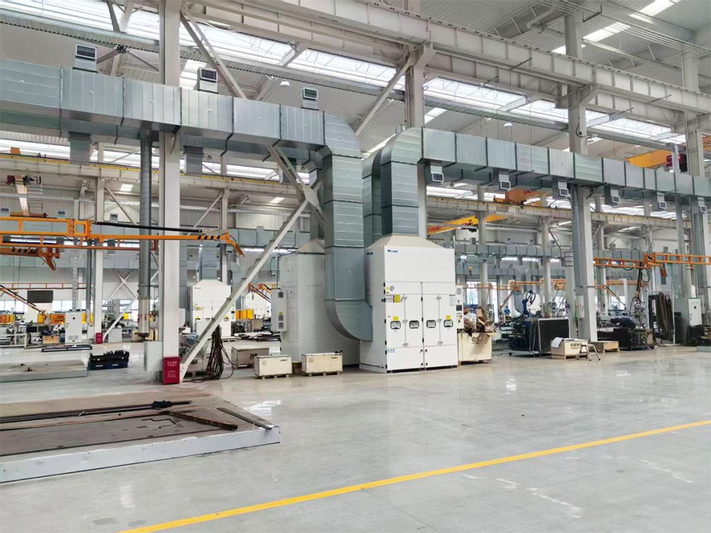 Welding fume extractors