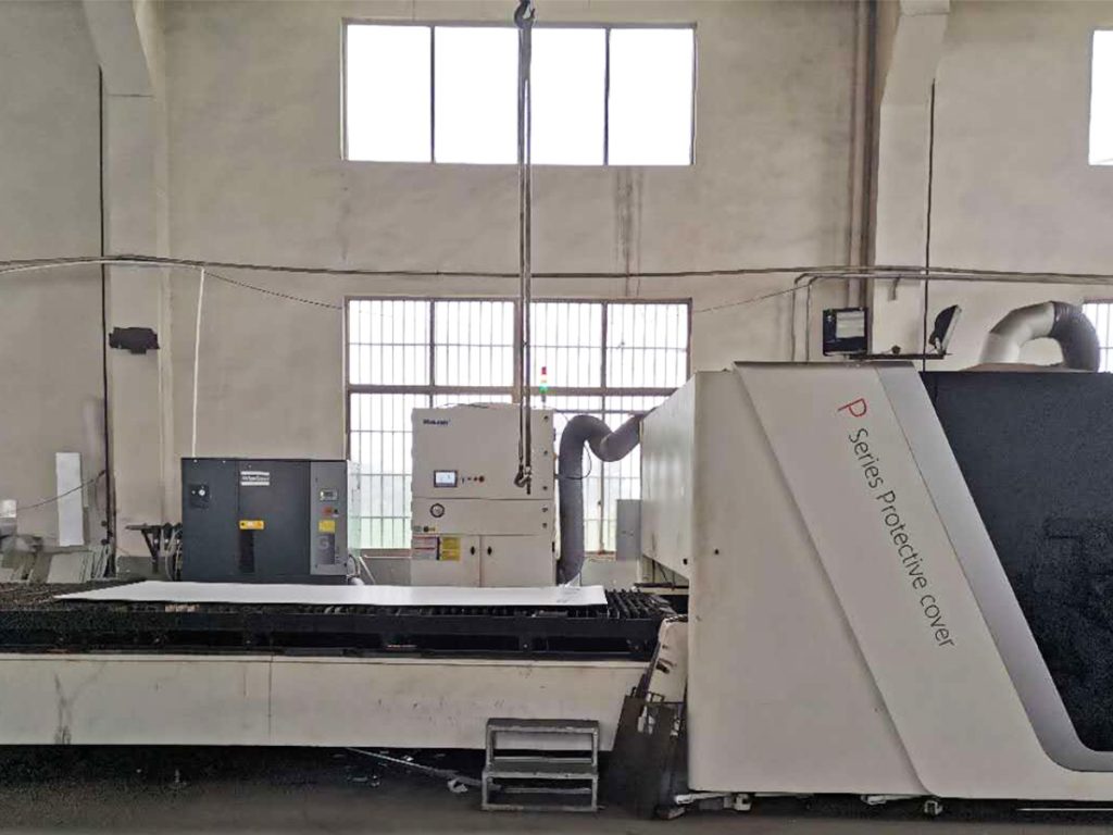 Laser fume extractor